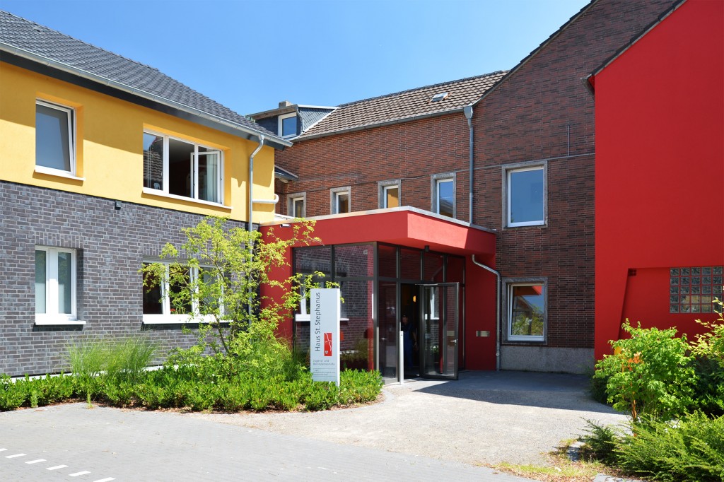 Kinderheim - Eingang Verwaltung